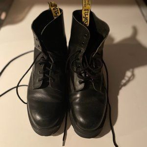 Dr. Martens Modern Classic Ankle Boots Size 11